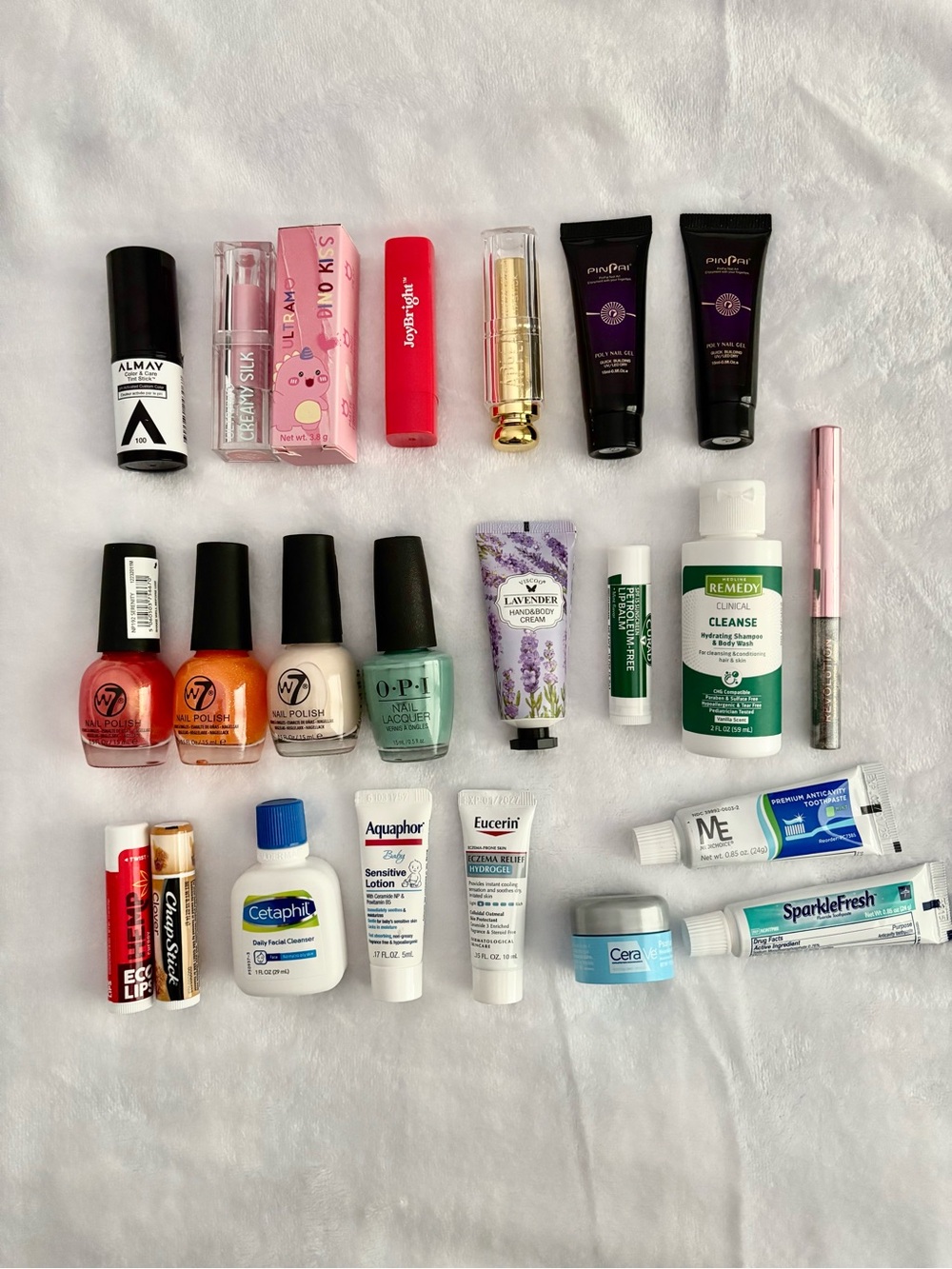 Assorted Women’s Skincare & Nail Care Set — Mixed Colors